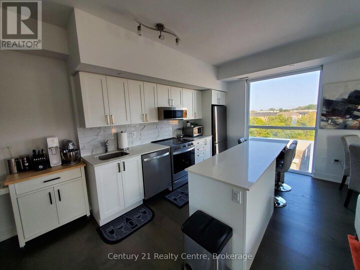 Property Photo: 1063 Douglas McCurdy Comm Circle 408 ON L5L 3H9