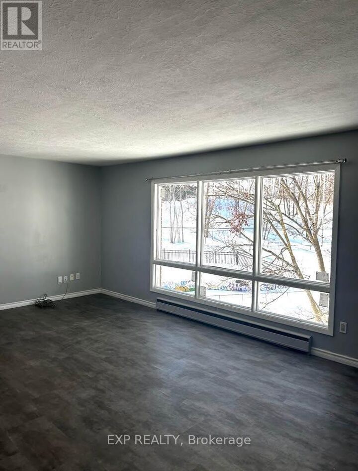 Property Photo:  490 Stewart Street 2  ON K9H 4B6 
