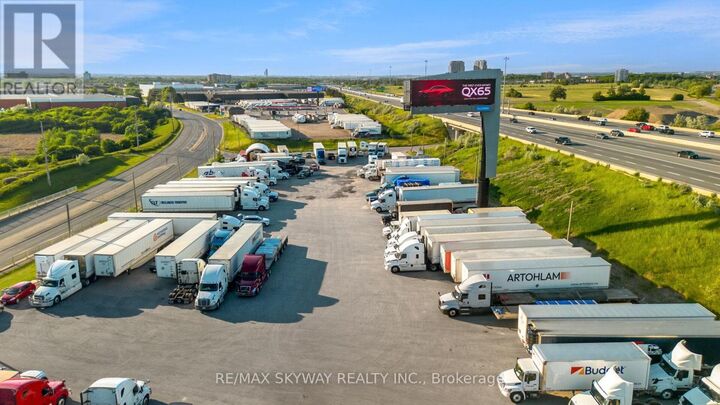 Property Photo:  6351 Goreway Drive  ON L4V 1P6 