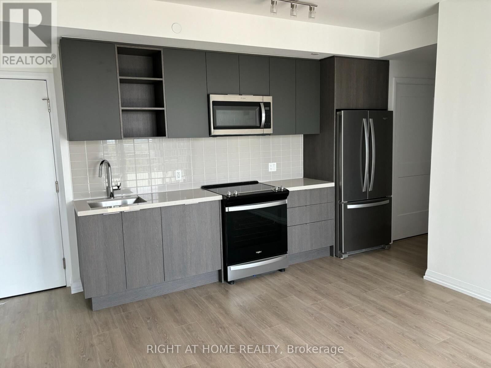 Property Photo:  50 Dunfield Avenue 3118  ON M4S 0E4 