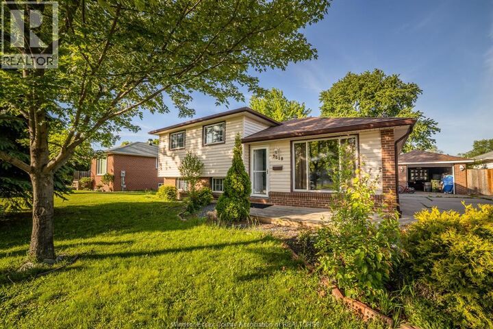 Property Photo:  3018 Grandview Street  ON N8T 2L9 