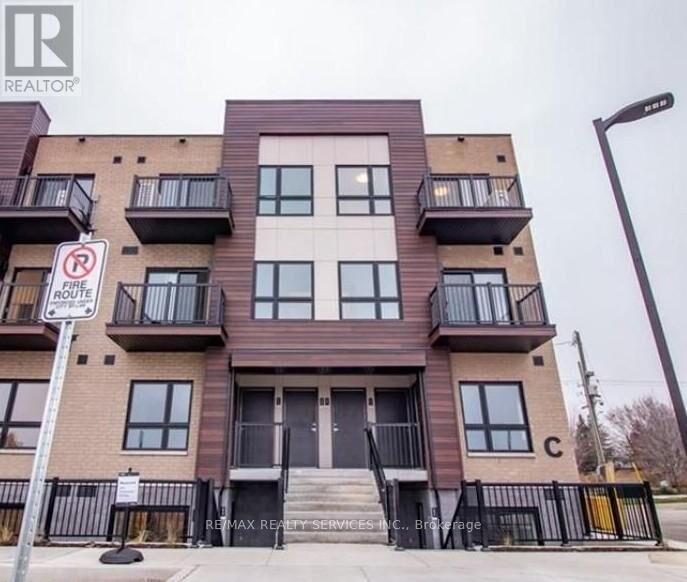 Property Photo:  10 Palace Street C11  ON N2E 0J3 
