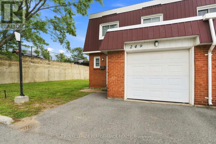 Property Photo: 249 Romulus Private 94 ON K1K 3Y2