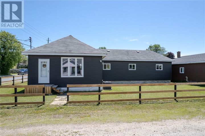 Property Photo:  431 John Street  ON P5E 1K9 