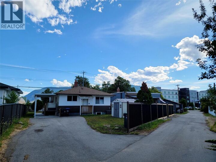 Property Photo: 565 Eckhardt Avenue West BC V2A 2A5