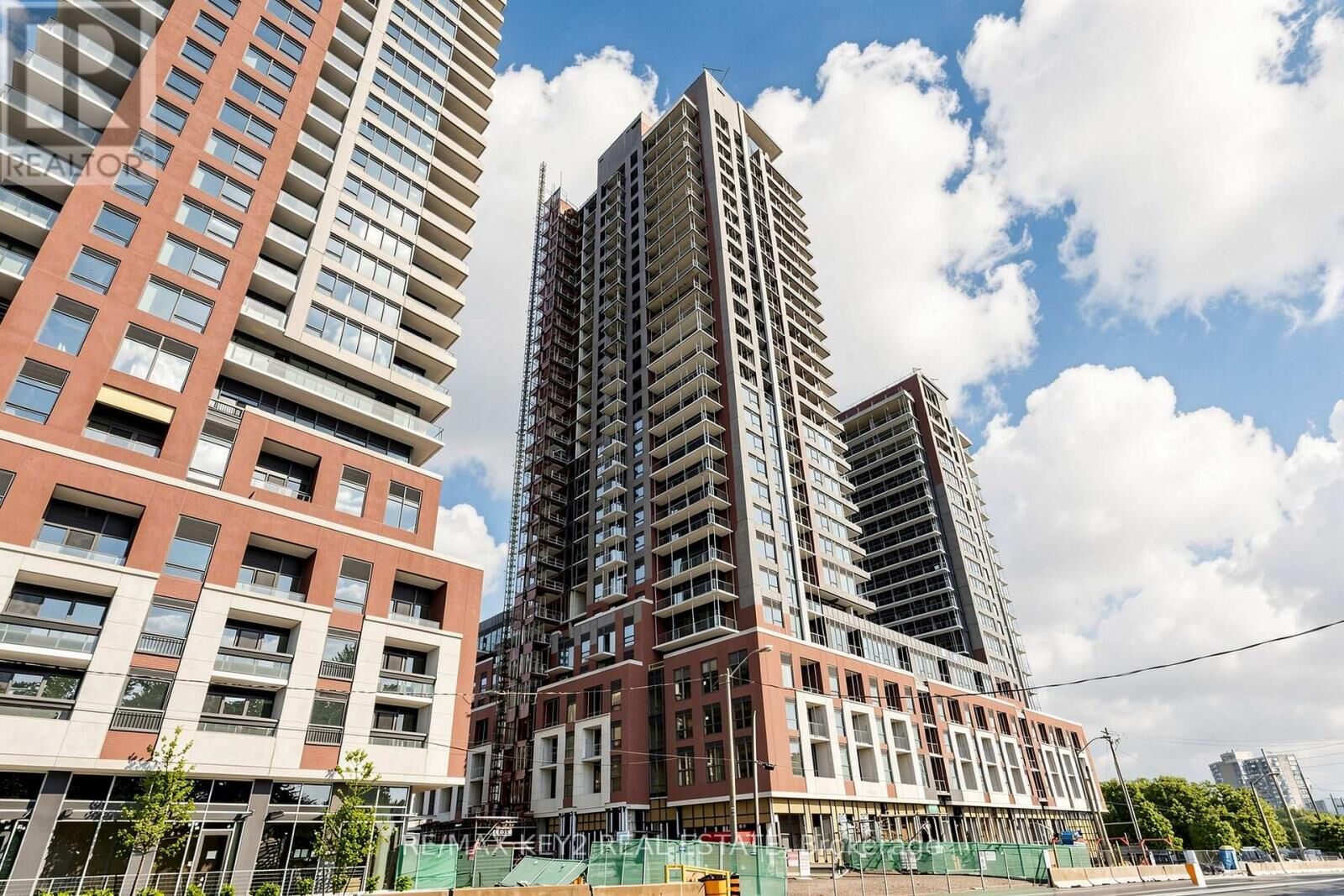 Property Photo:  4010 Eglinton Avenue West 216  ON M9A 0G5 