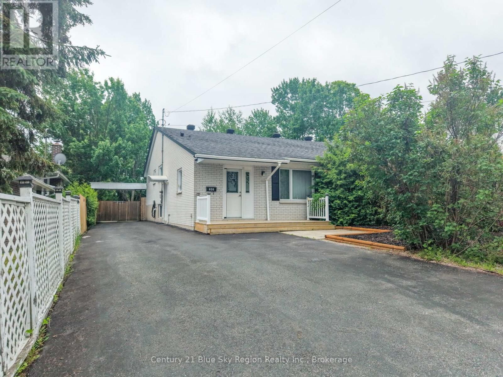 Property Photo: 245 Michener Drive ON P1A 3J2