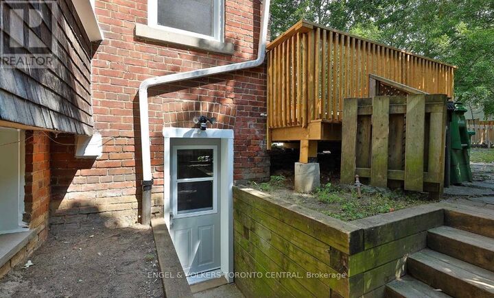 Property Photo: 51B Fernwood Park Avenue ON M4E 3E9