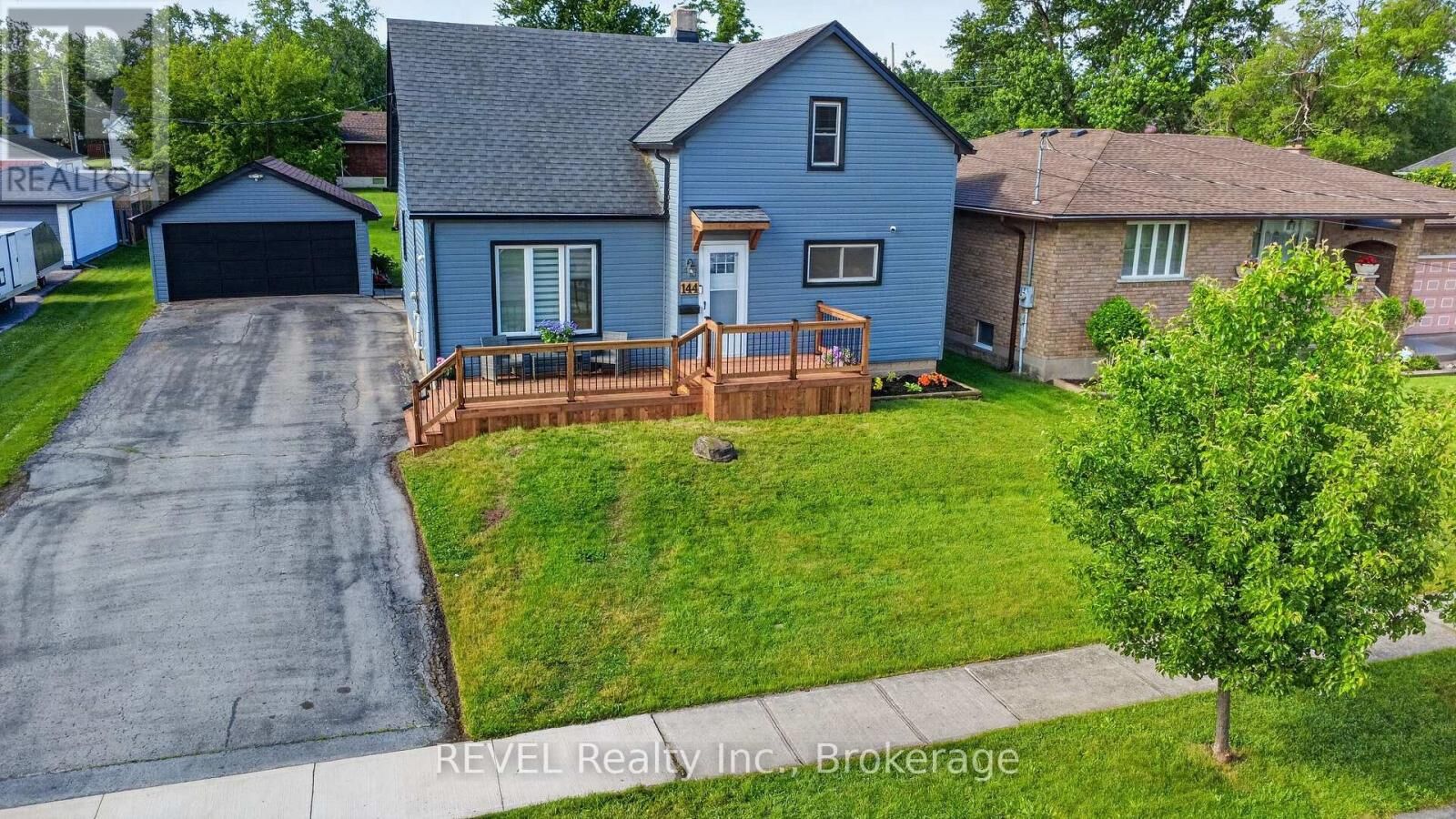 Property Photo:  144 Lavinia Street  ON L2A 2E6 