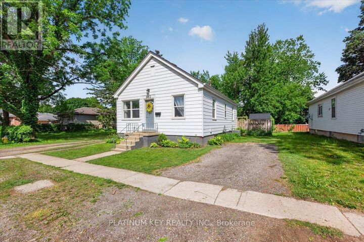 Property Photo:  662 King Street  ON N0L 1W0 