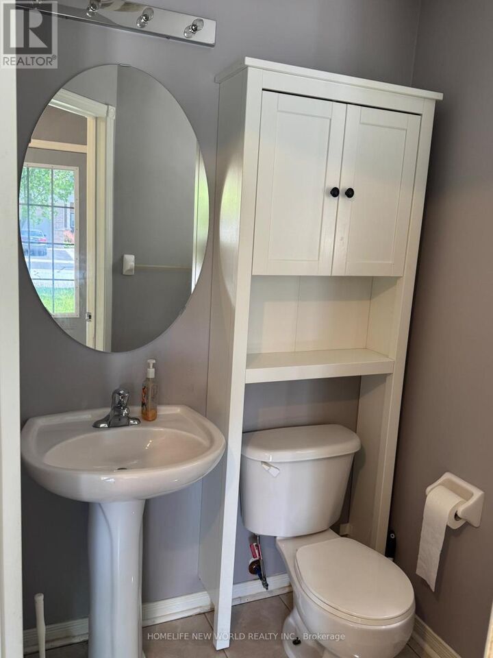 Property Photo:  1284 Gyatt Crescent  ON L1K 0M2 