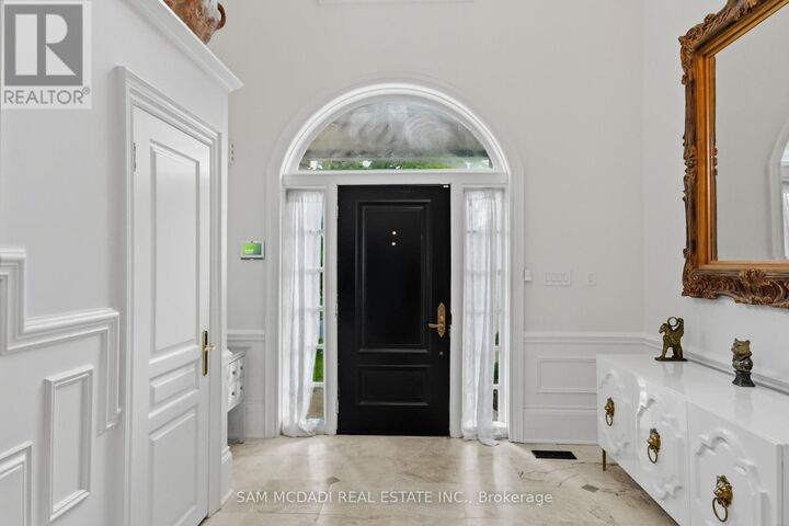 Property Photo:  5481 Middleport Crescent  ON L4Z 3V2 