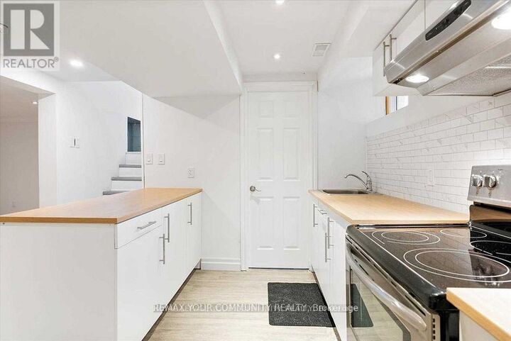 Property Photo: 93 Westmount Drive South Lower ON L3V 6E2