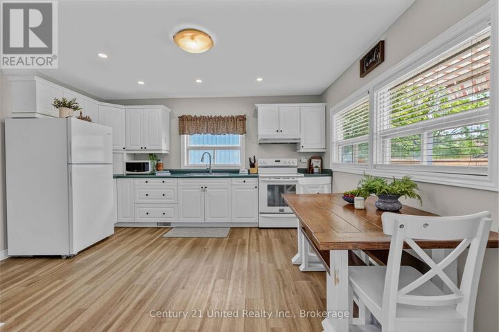 Property Photo:  48 Leahys Lane  ON K9H 2H1 