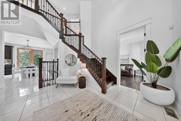Property Photo: 3 Bluffs Dr W ON P6A 0B5