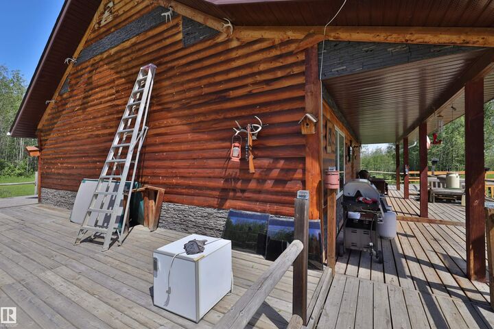 Property Photo: 42070 Twp Road 463 AB T0C 2X0