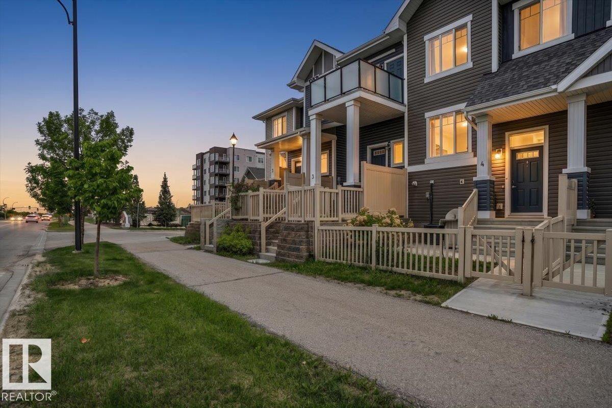 Property Photo: 2905 141 Street SW 3 AB T6W 3M4