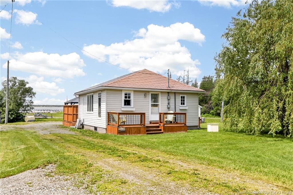 Property Photo: 32 Allee Des Copains NB E4R 5N7