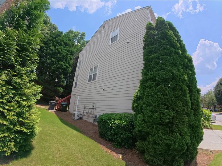Property Photo: 2069 Pinnacle Pointe Drive GA 30071