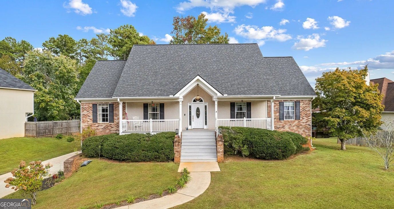 Property Photo:  9226 Denmeade Trace  GA 30135 