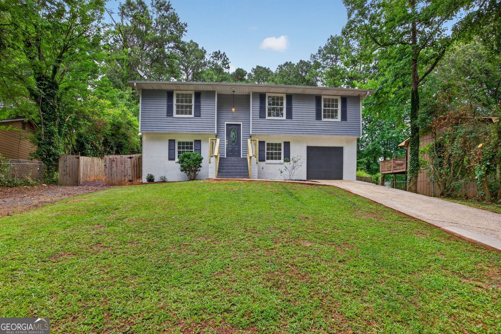 Property Photo: 657 Overlook Court GA 30238
