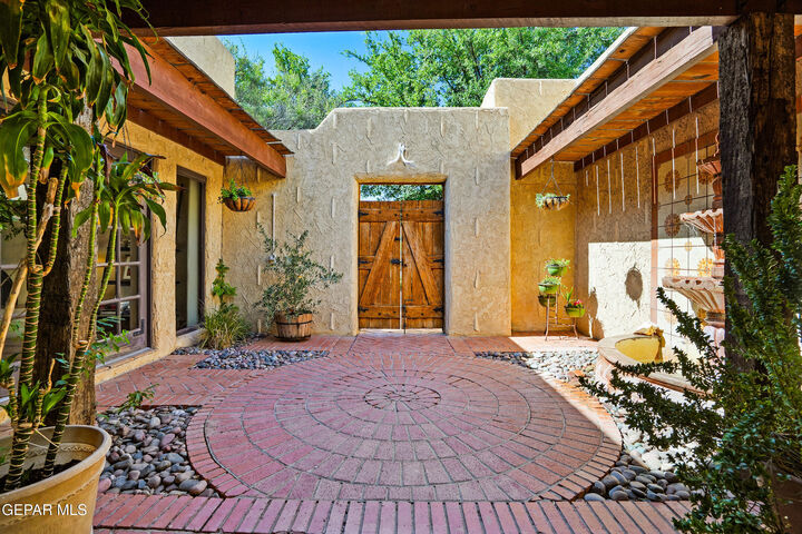 Property Photo:  324 Kingswood Drive  TX 79932 