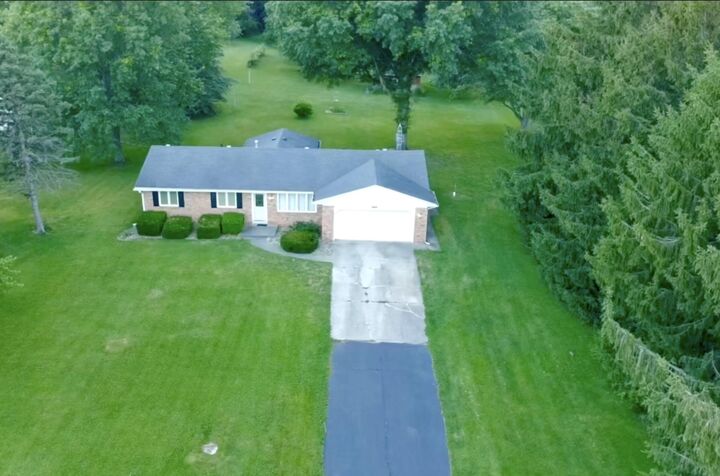 Property Photo:  6266 N 900  IN 46552 