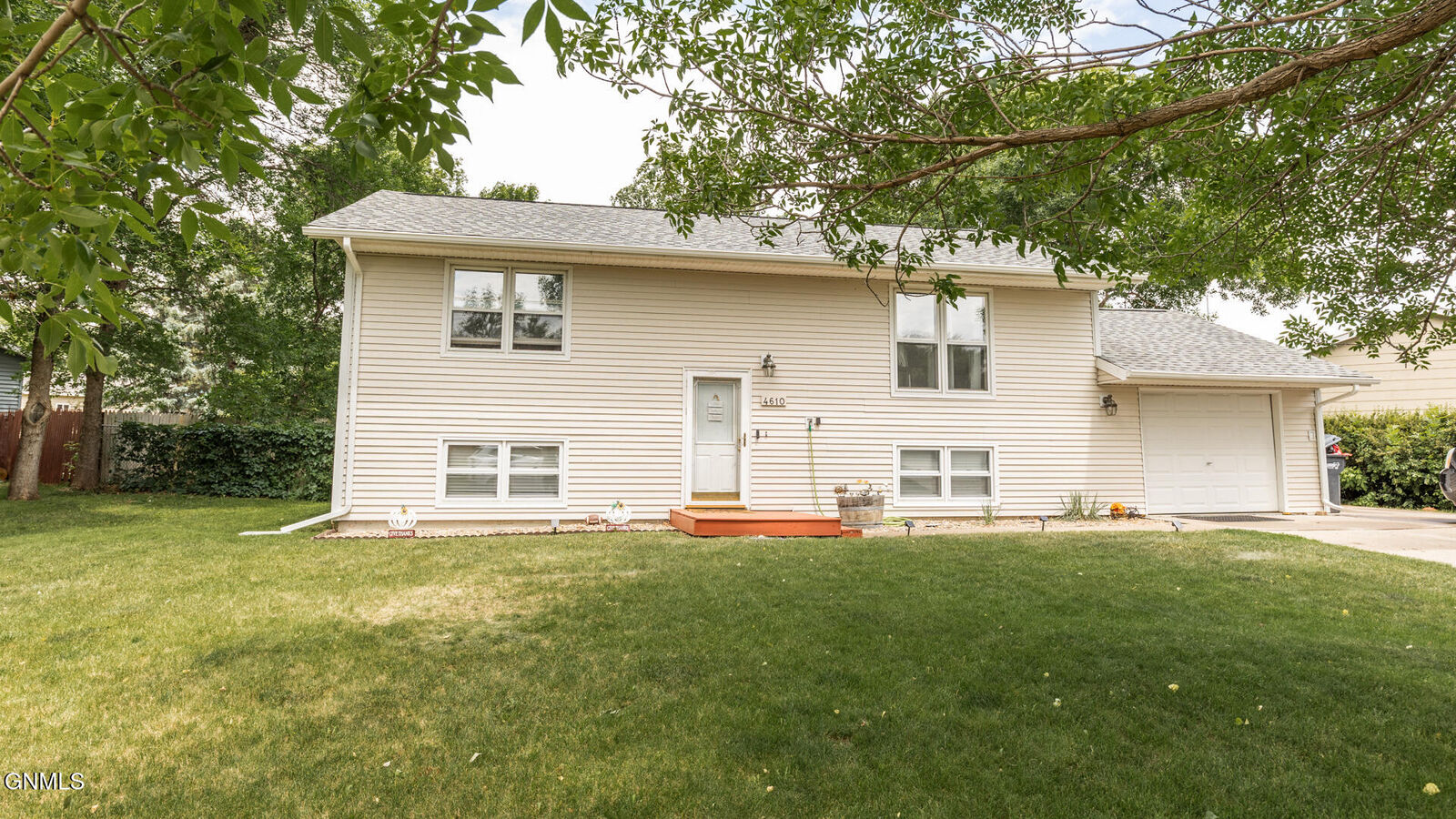 Property Photo: 4610 Roughrider Circle W ND 58554
