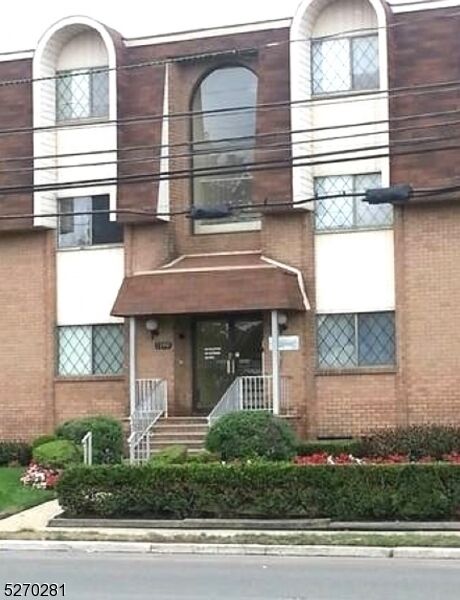 Property Photo:  1150 W St George B44  NJ 07036 