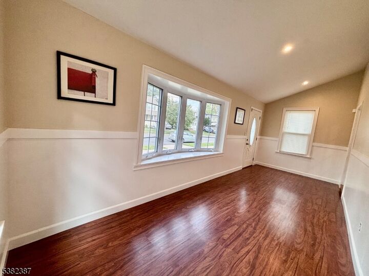 Property Photo:  264 Walters St  NJ 07065 