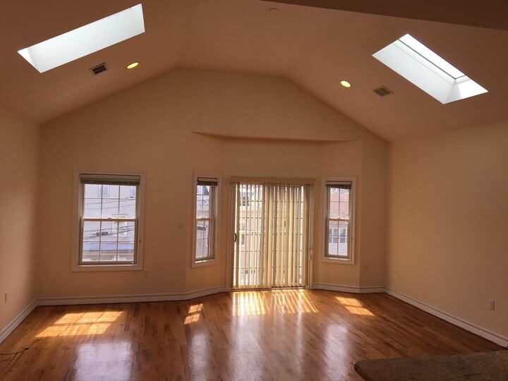 Property Photo:  28 Leonard St 2  NJ 07307 