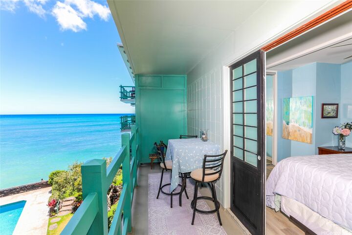 Property Photo:  2957 Kalakaua Avenue 402  HI 96815 