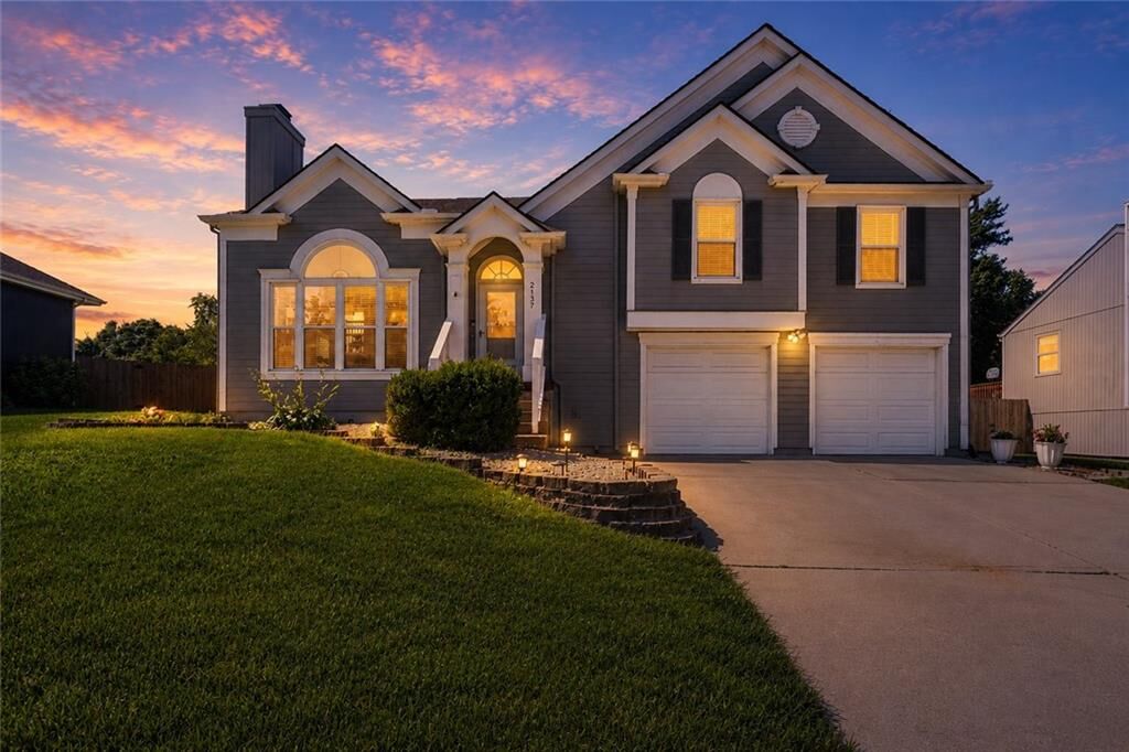 Property Photo: 2137 7th Street MO 64063
