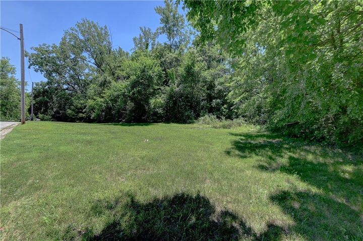 Property Photo:  11511 Ridge Drive  MO 64054 