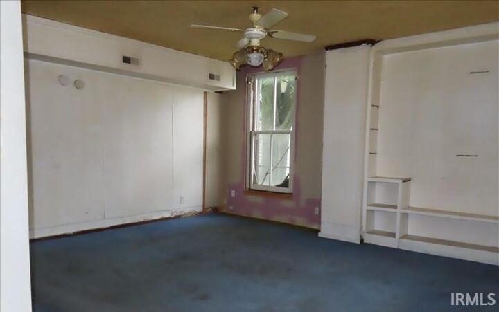 Property Photo:  526 E Second Street  IN 47620 