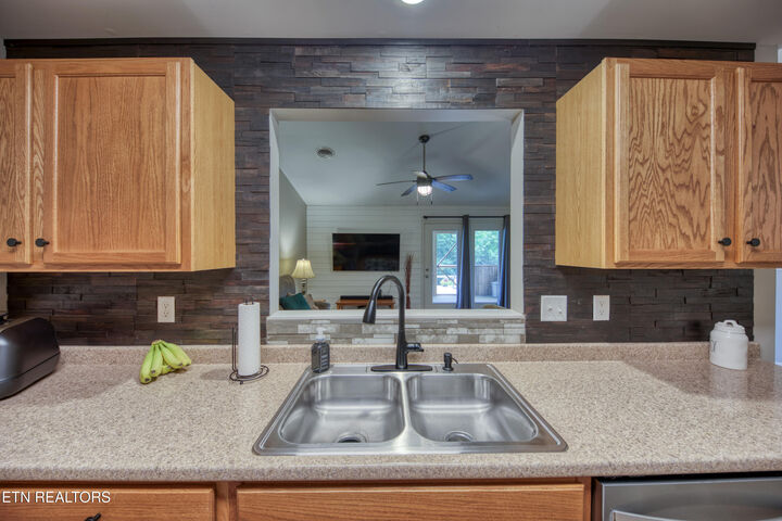 Property Photo: 6339 Sky Song Lane TN 37914