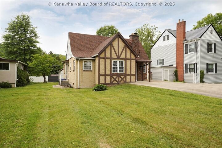 Property Photo:  5012 Virginia Avenue SE  WV 25304 