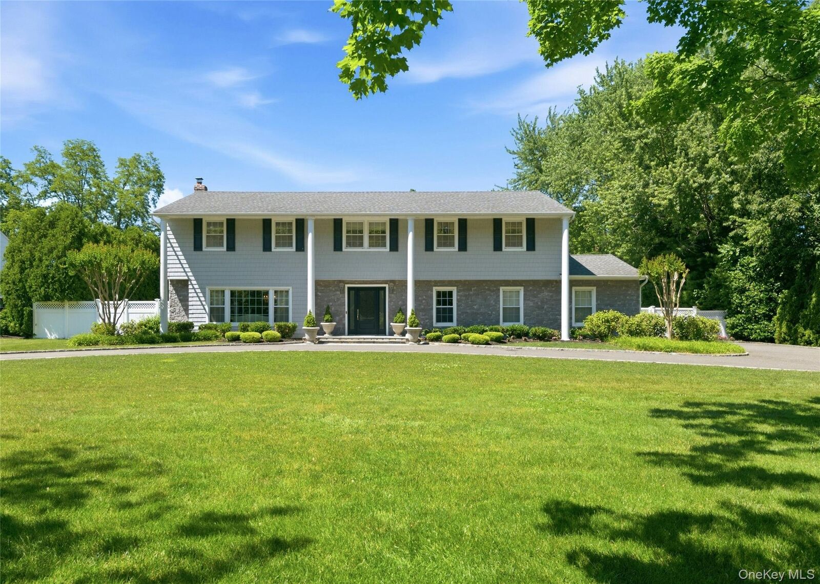 Property Photo:  9 Vannina Place  NY 11743 