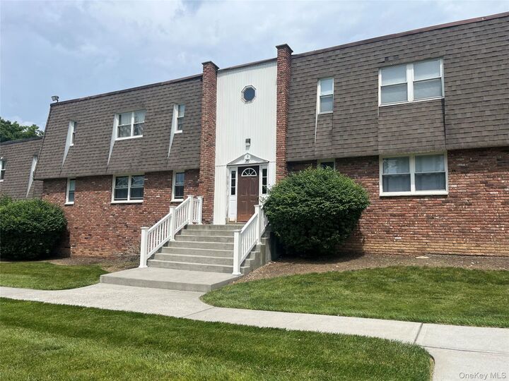 Property Photo:  6 Crescent Drive 23  NY 10984 