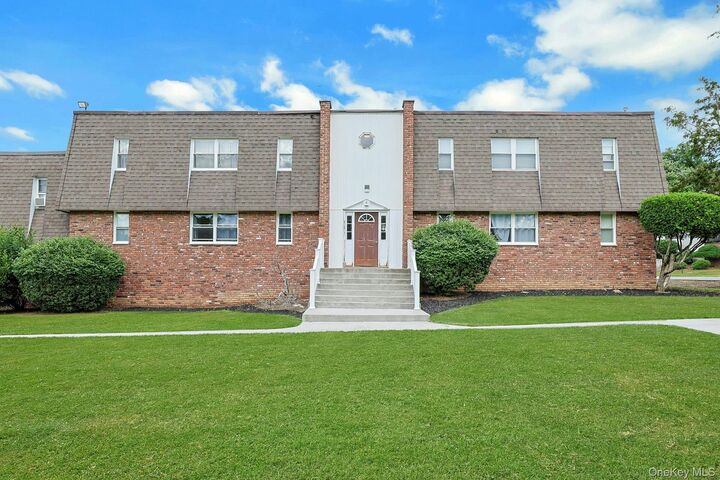 Property Photo:  6 Crescent Drive 23  NY 10984 