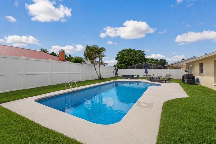 Property Photo:  4724 Soapstone Drive  FL 33615 