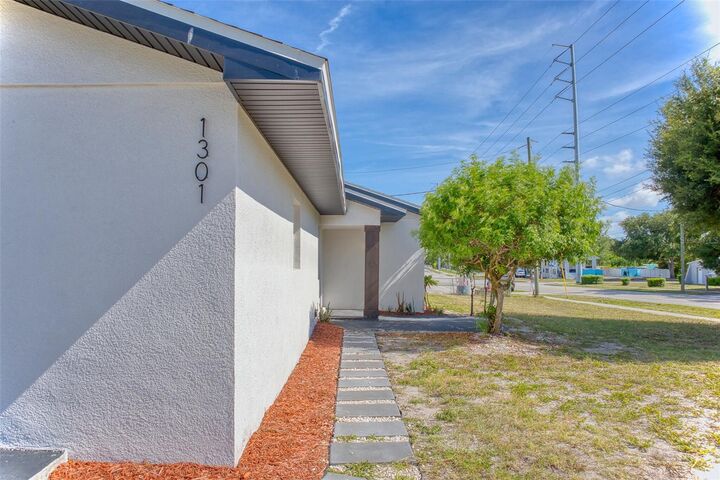Property Photo: 1301 Woodbine Street FL 33755