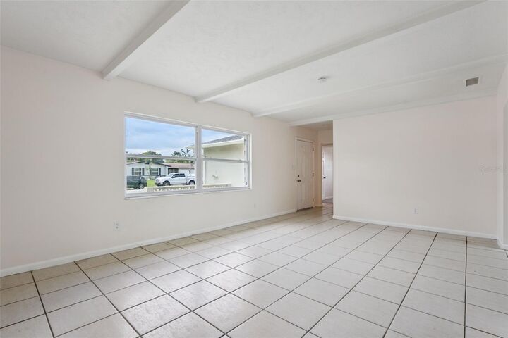 Property Photo: 1605 Puritan Avenue FL 32792