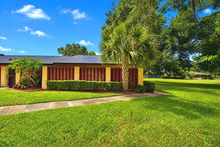 Property Photo:  645 Broadmoor Circle 645  FL 33884 