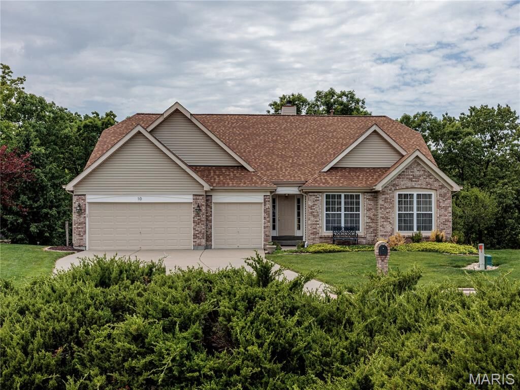 Property Photo: 10 Meramec Bluffs Court MO 63025