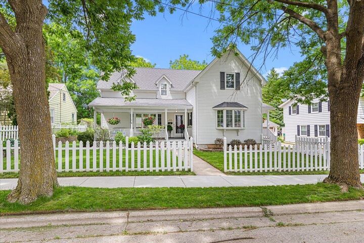 Property Photo:  N37w6046 Wurthmann St  WI 53012 