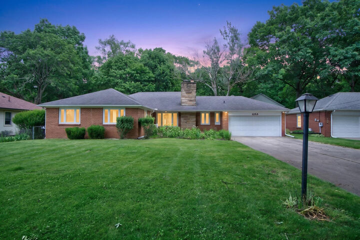 Property Photo: 1253 Levant Street MI 49203
