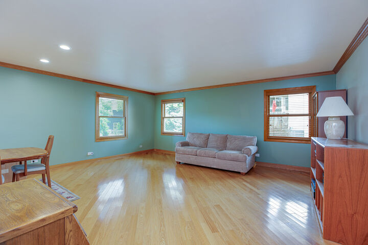 Property Photo: 955 Bernard Drive IL 60089