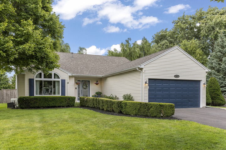 Property Photo: 2317 Gray Hawk Drive IL 60586