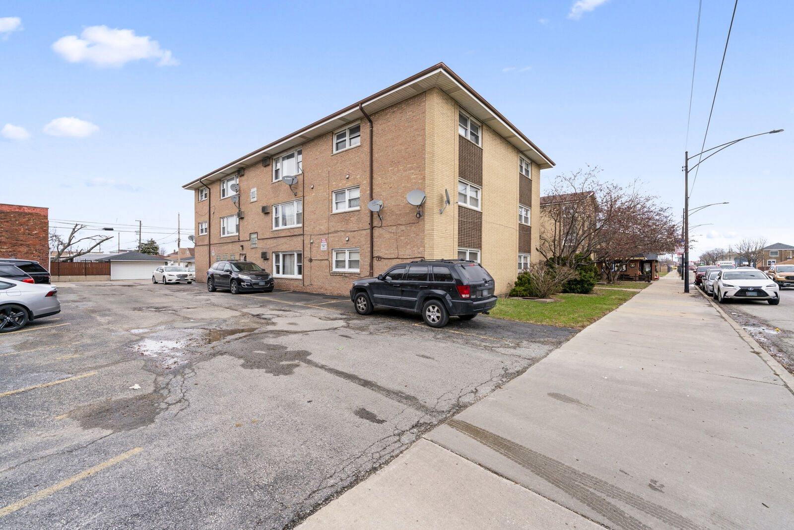 Property Photo:  3848 W 47th Street 2se  IL 60632 